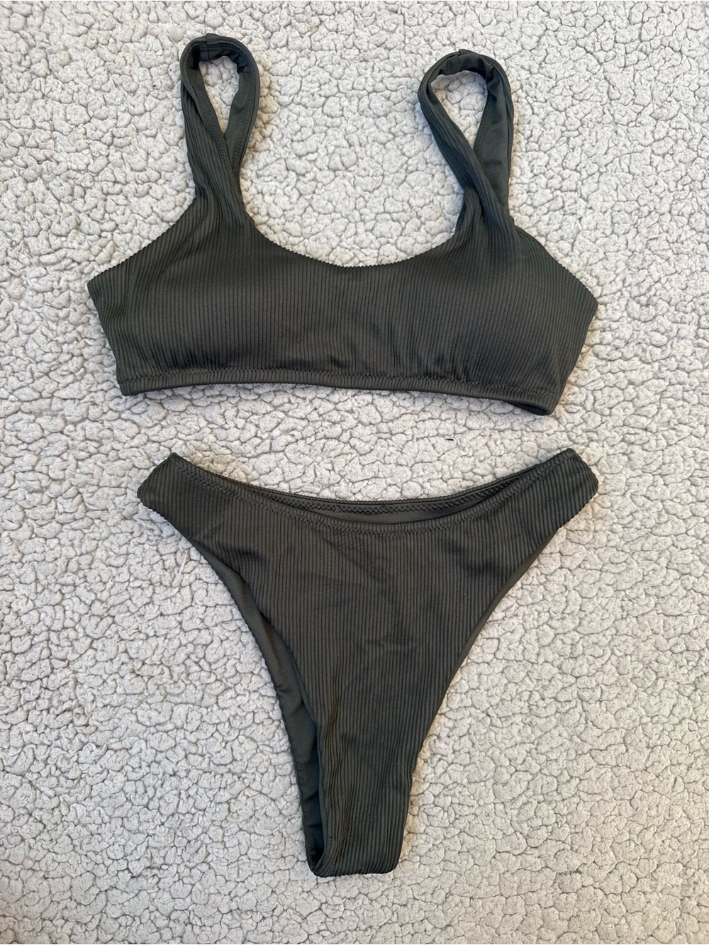 Buffbunny Chasing waterfalls dark olive green bikini set